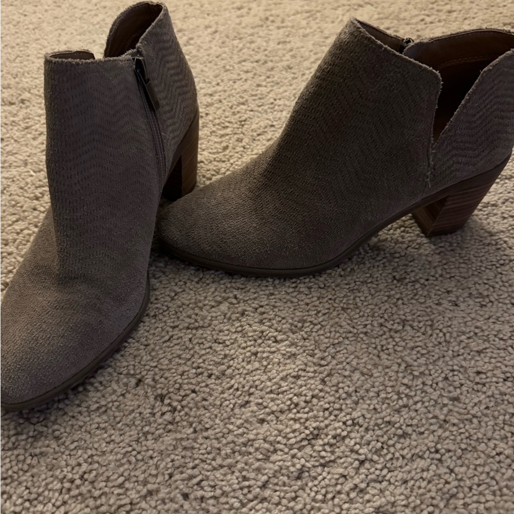 Lucky Brand  Textured Gray/beige Ankle Booties